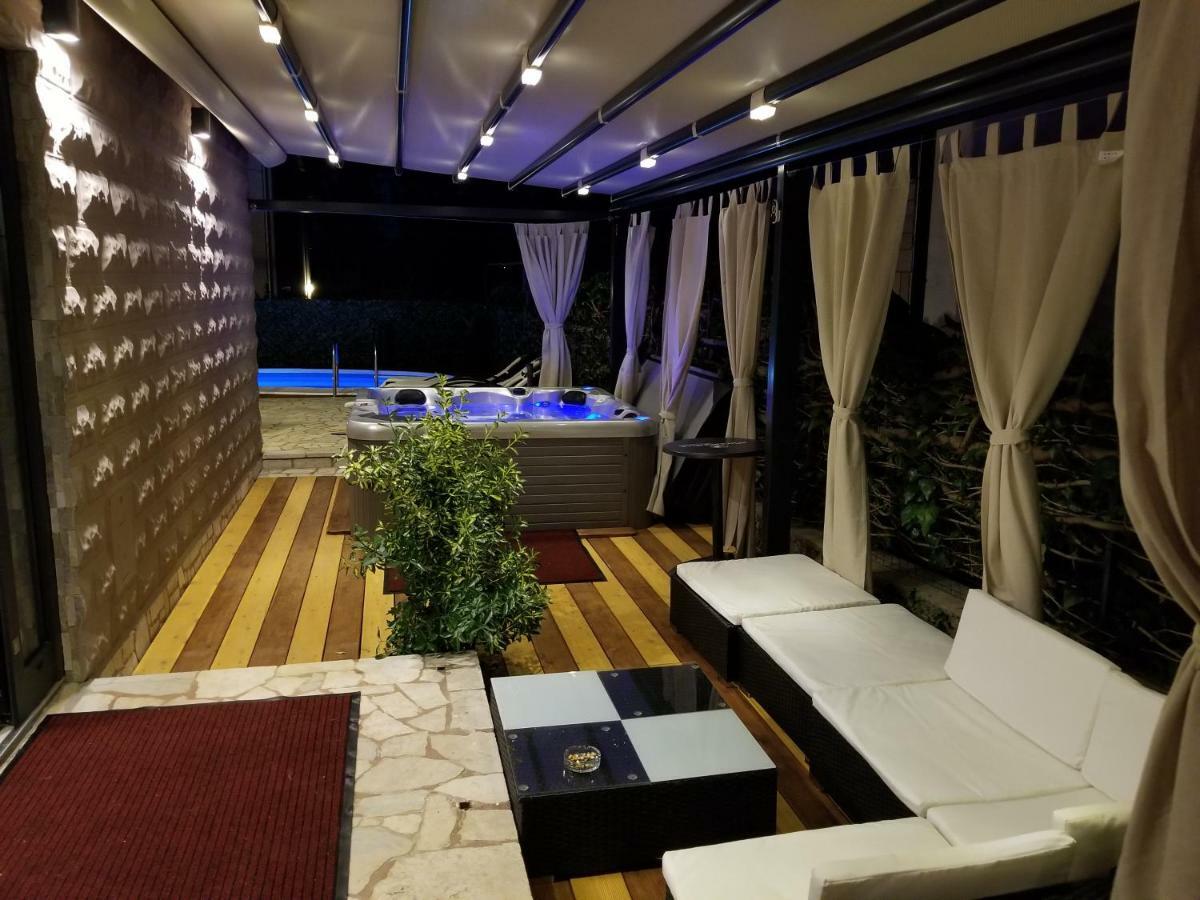 Villa Summer Dream With Heated Pool, Sauna And Jacuzzi *