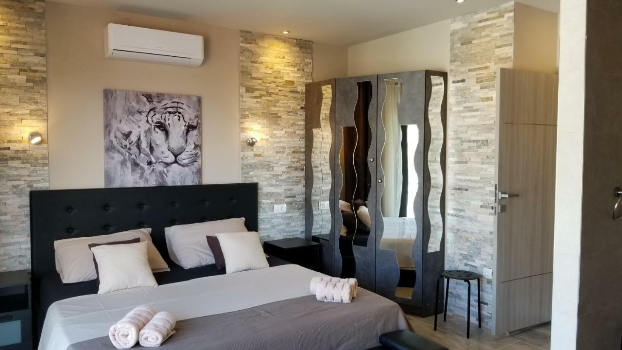 Summer Dream With Heated Pool, Sauna And Jacuzzi Villa Malinska