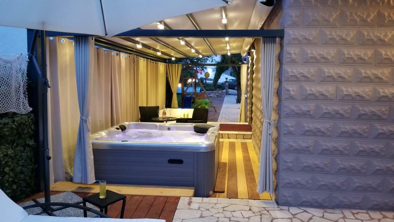 Villa Summer Dream With Heated Pool, Sauna And Jacuzzi